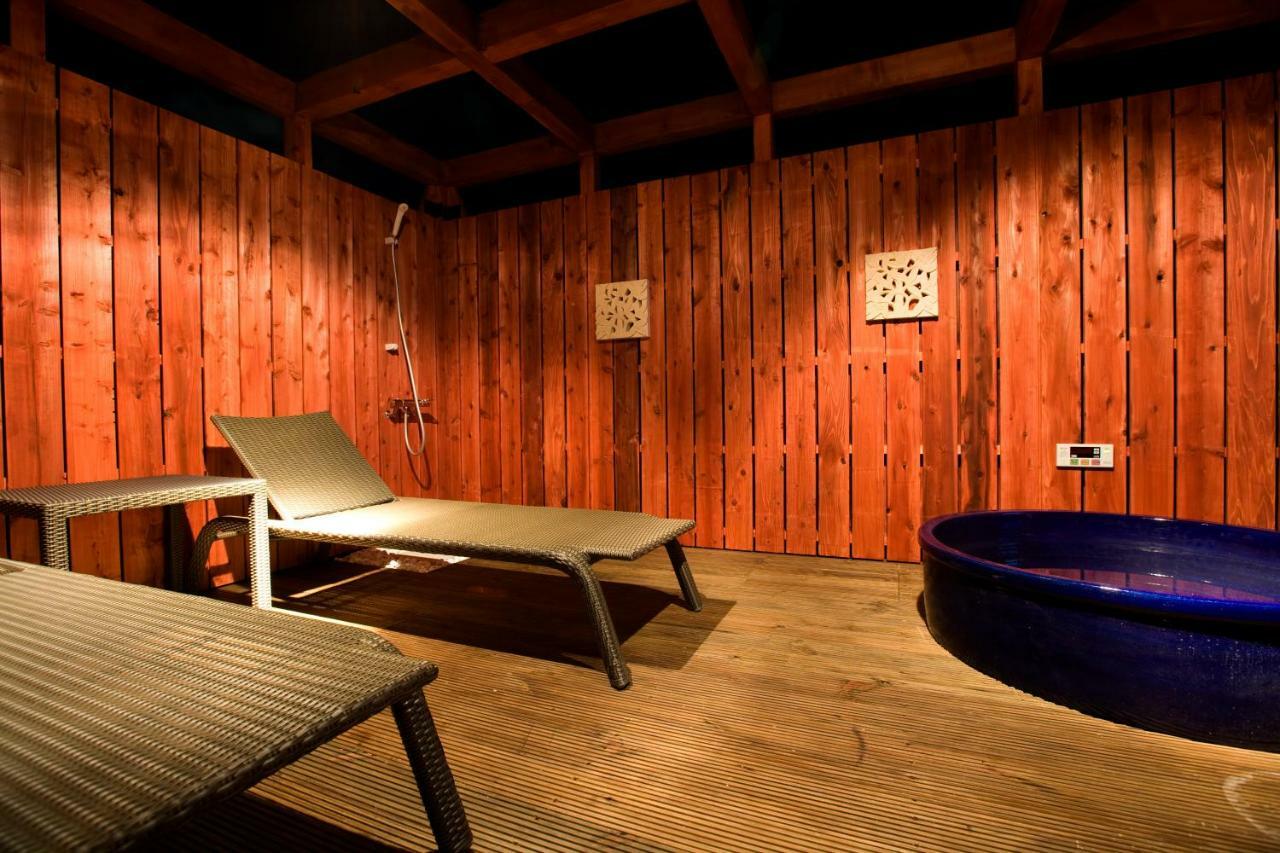 Hotel Bintang Pari Resort (Adults Only) Kóbe Kültér fotó